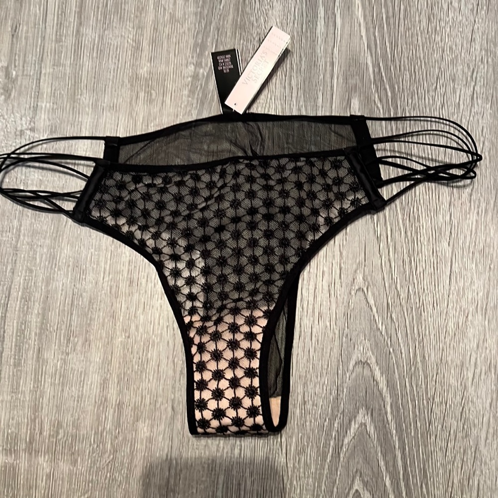 * NWT Victoria's Secret Sexy Panties - Medium